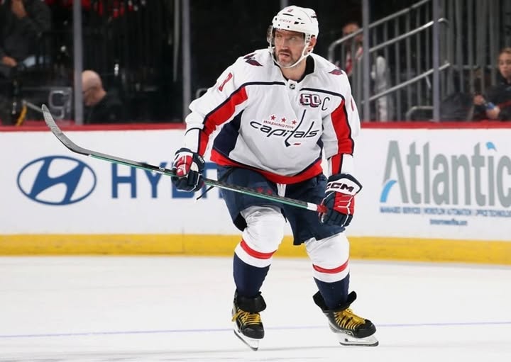 Rusiyalı hokkeyçi NHL-də daha bir əlamətdar uğura uğura imza atdı